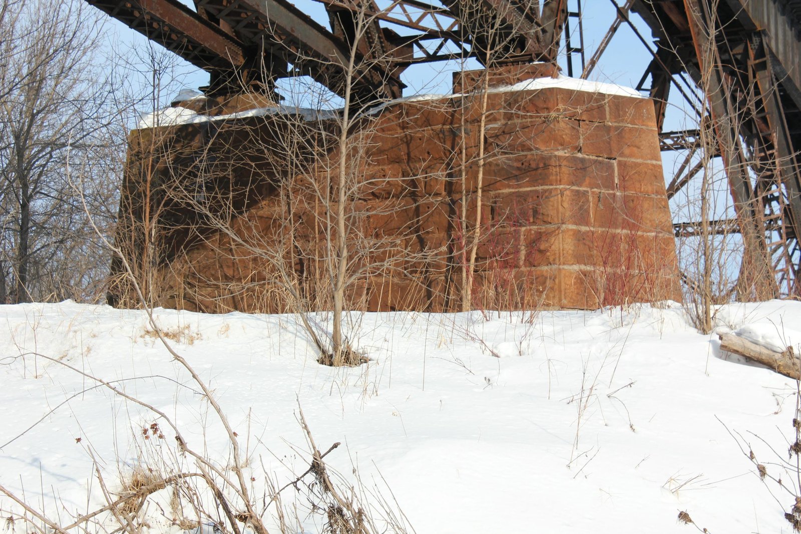 East deck truss pier